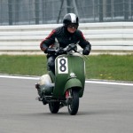 Vesparennen Nürburgring Vespa grün Startnummer 8 beim Vesparennen